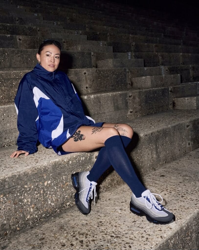 SPORTSWEAR